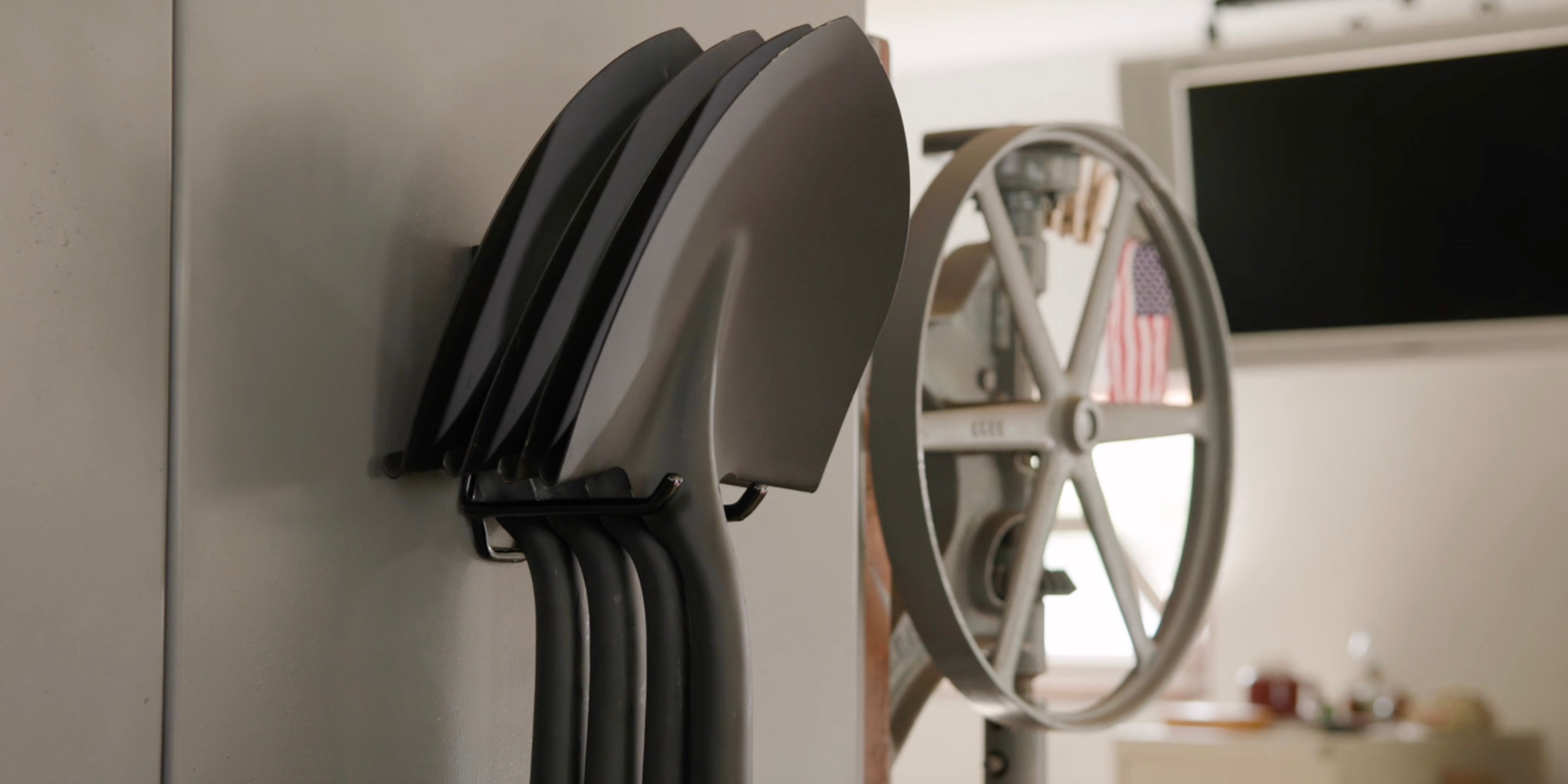 Watch How Gator Magnetics Magnetic Hooks & Baskets Products Work